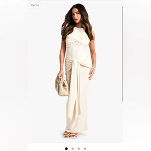Boohoo Double Slinky Twist Front Sleeveless
Maxi Dress